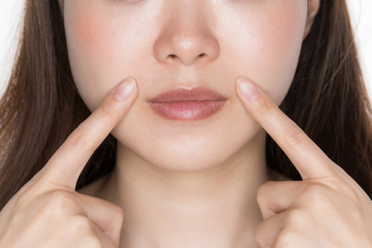 姫路でヒアルロン酸注射ならアデル美容クリニック｜ほうれい線・涙袋・輪郭形成まで